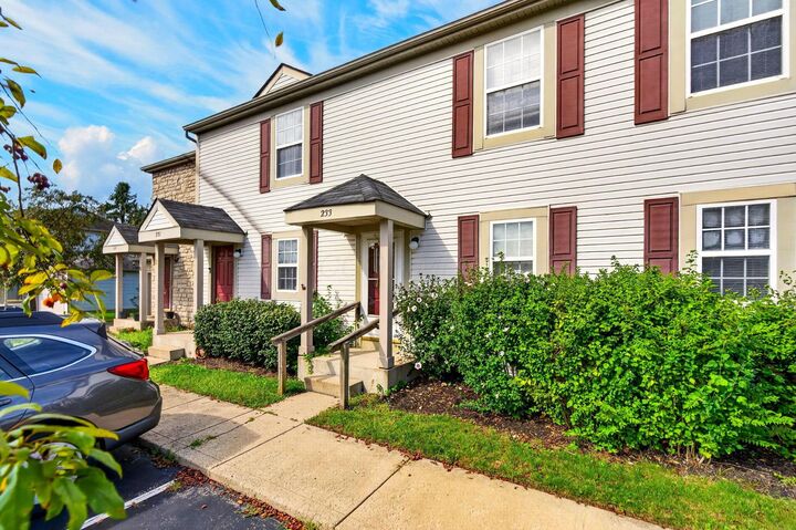 Property Photo: 233 Macenroe Drive OH 43004