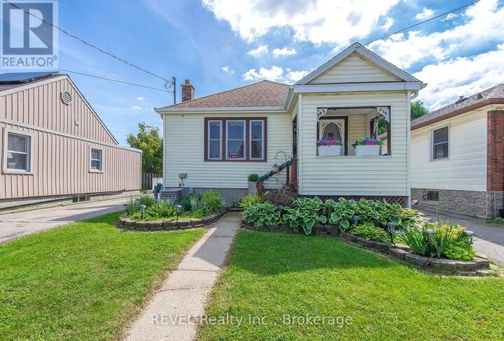 Property Photo:  12 Garnet Street  ON L2M 5E5 