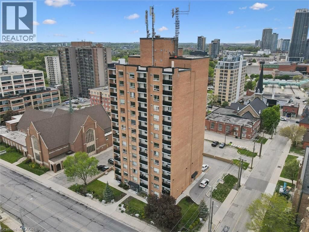 Property Photo:  64 Benton Street 906  ON N2G 4L9 
