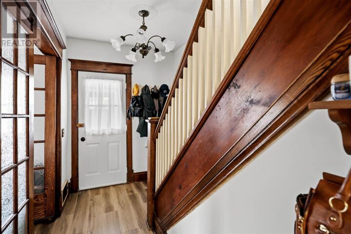 Property Photo:  345 Wilson St  ON P6B 2K7 