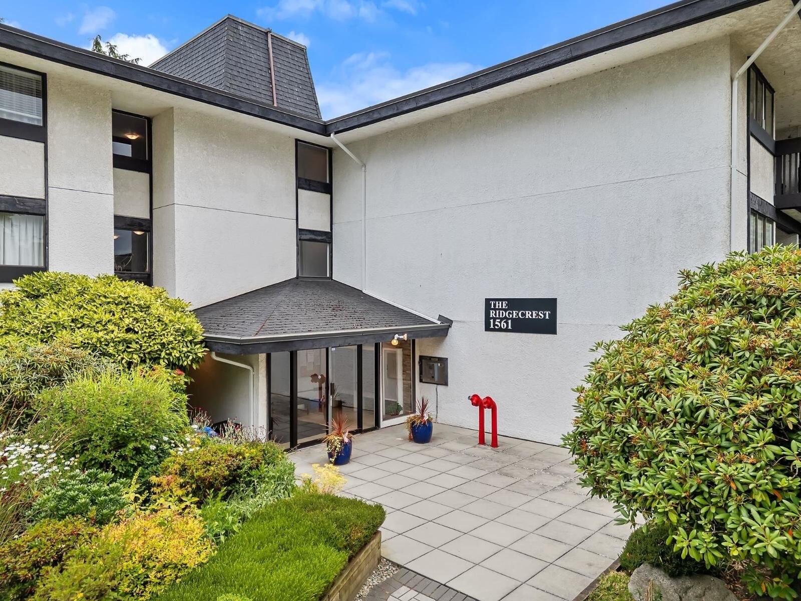 Property Photo: 1561 Vidal Street 318 BC V4B 5A7
