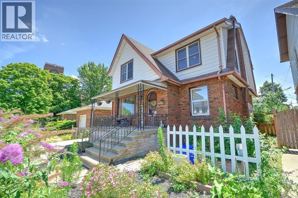Property Photo:  161 Shepherd Street East  ON N8Y 2K4 