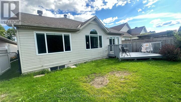 Property Photo: 13 Fieldcrest Avenue ON K2J 4W7
