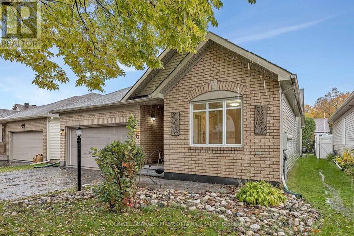 Property Photo:  13 Fieldcrest Avenue  ON K2J 4W7 