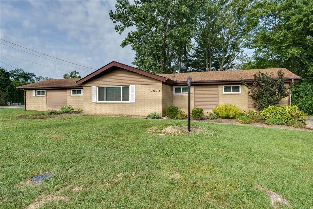 Property Photo: 9025 Bunnell Hill Road OH 45458