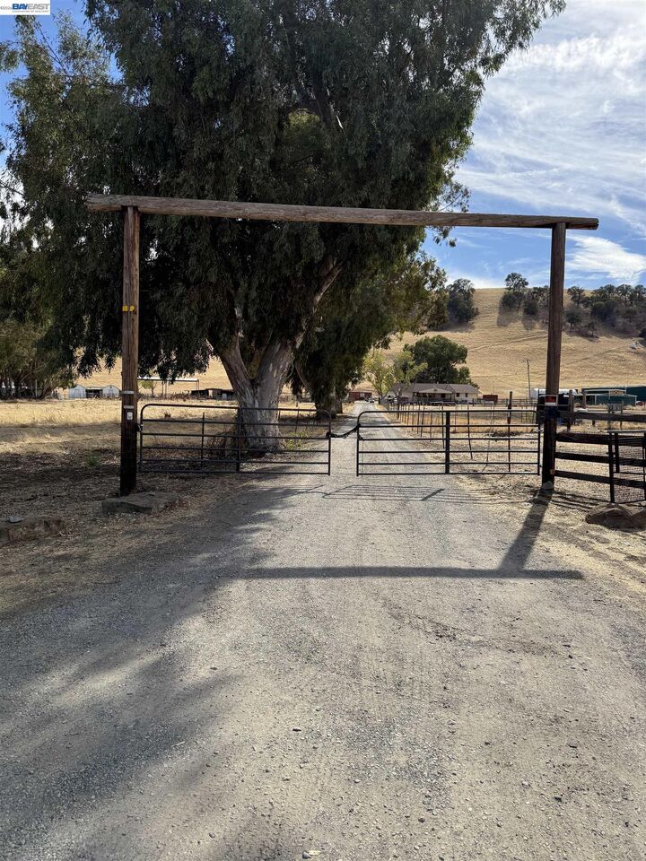 Property Photo:  4505 Briones Valley Rd  CA 94513 