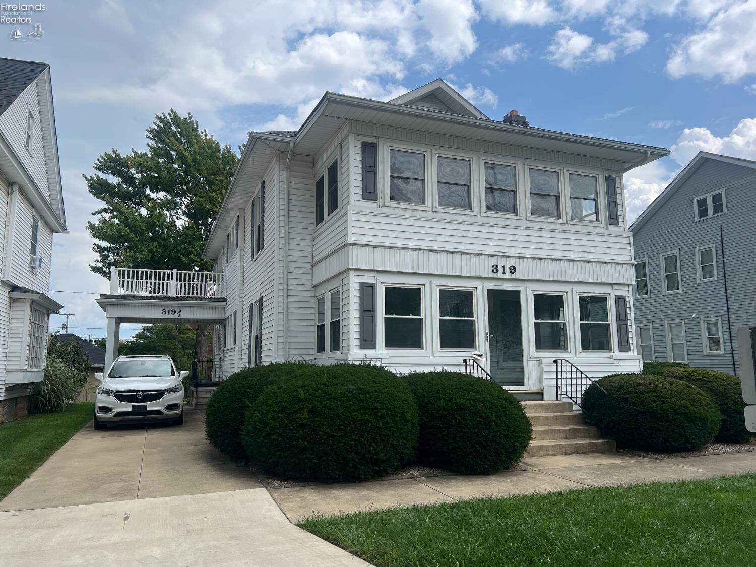 Property Photo:  319 319 1/2 S Arch Street  OH 43420 