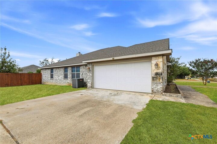 Property Photo:  800 Cody James Drive  TX 76542 