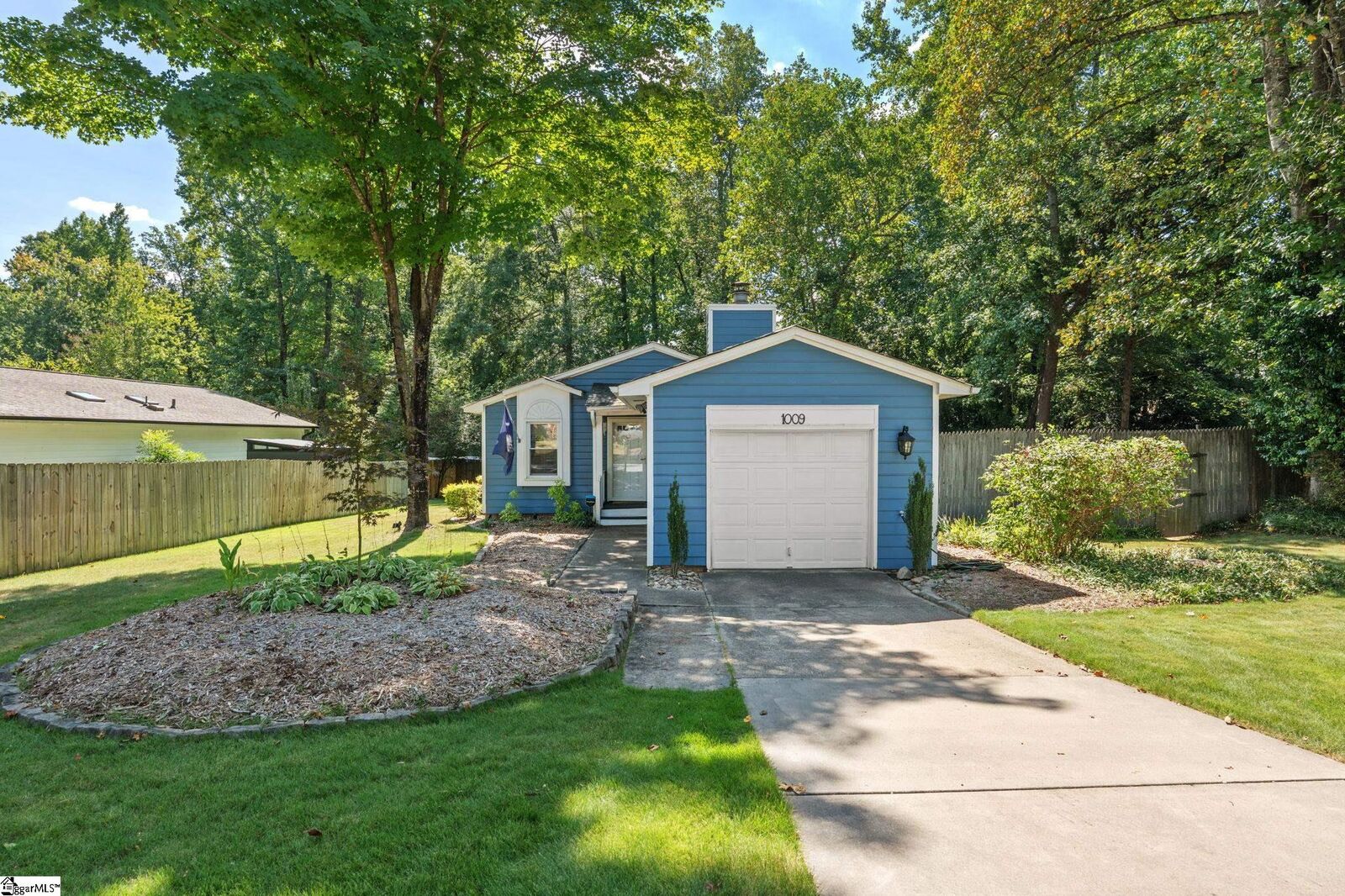Property Photo:  1009 Summit Drive  SC 29609 