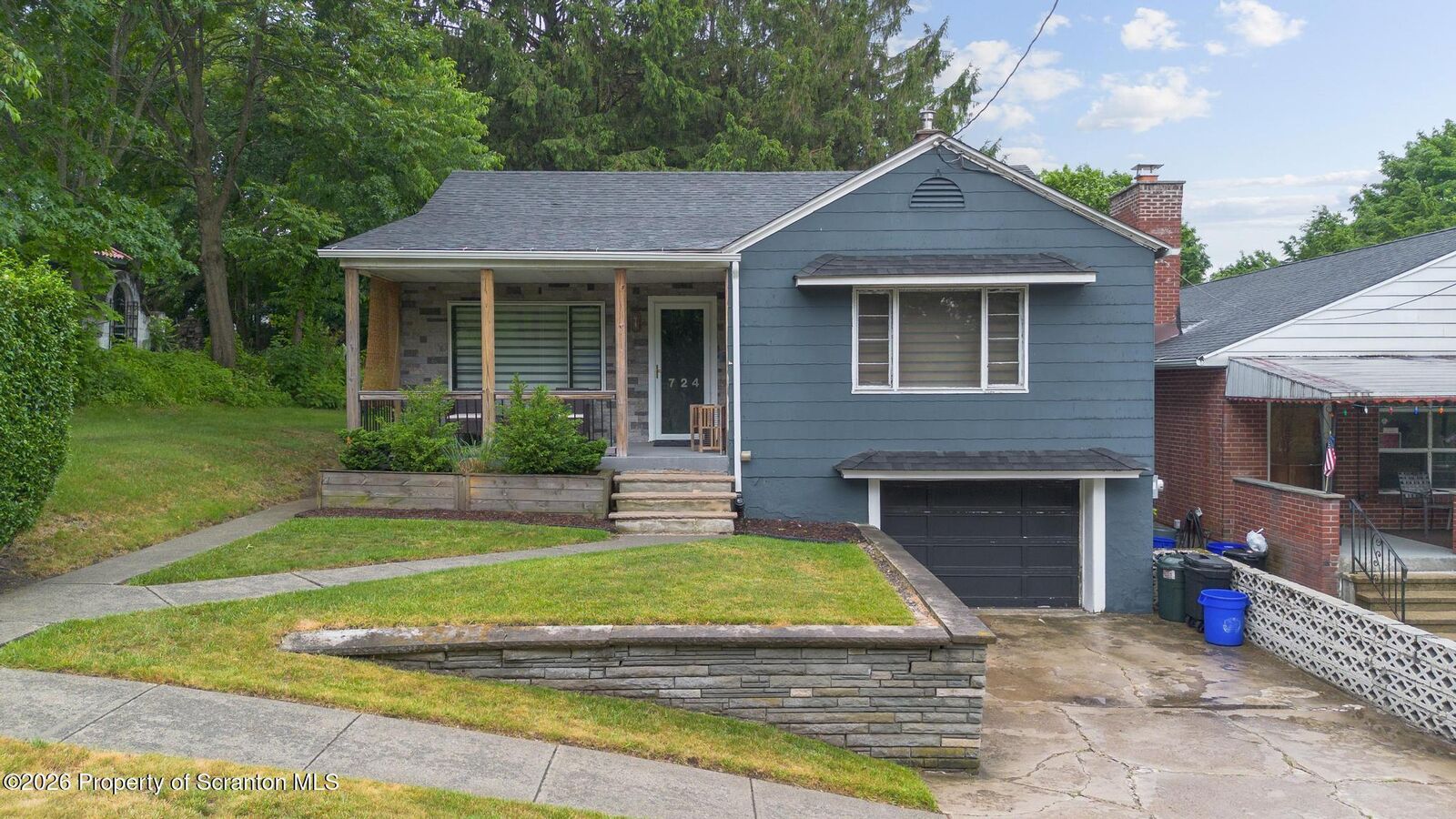 Property Photo:  724 Gibbons Street  PA 18505 