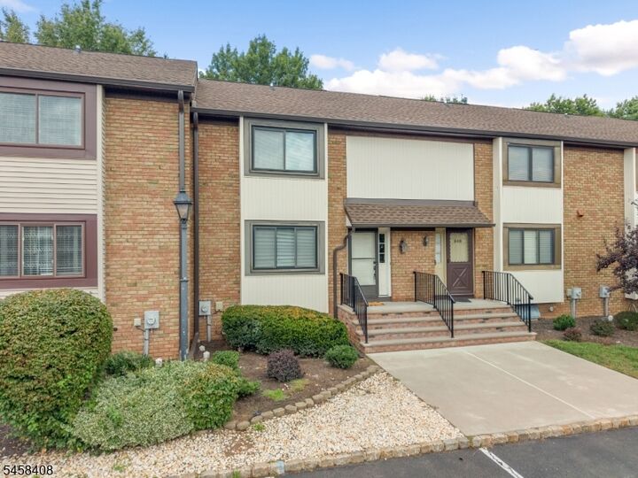 Property Photo: 850 Robin Rd NJ 08844