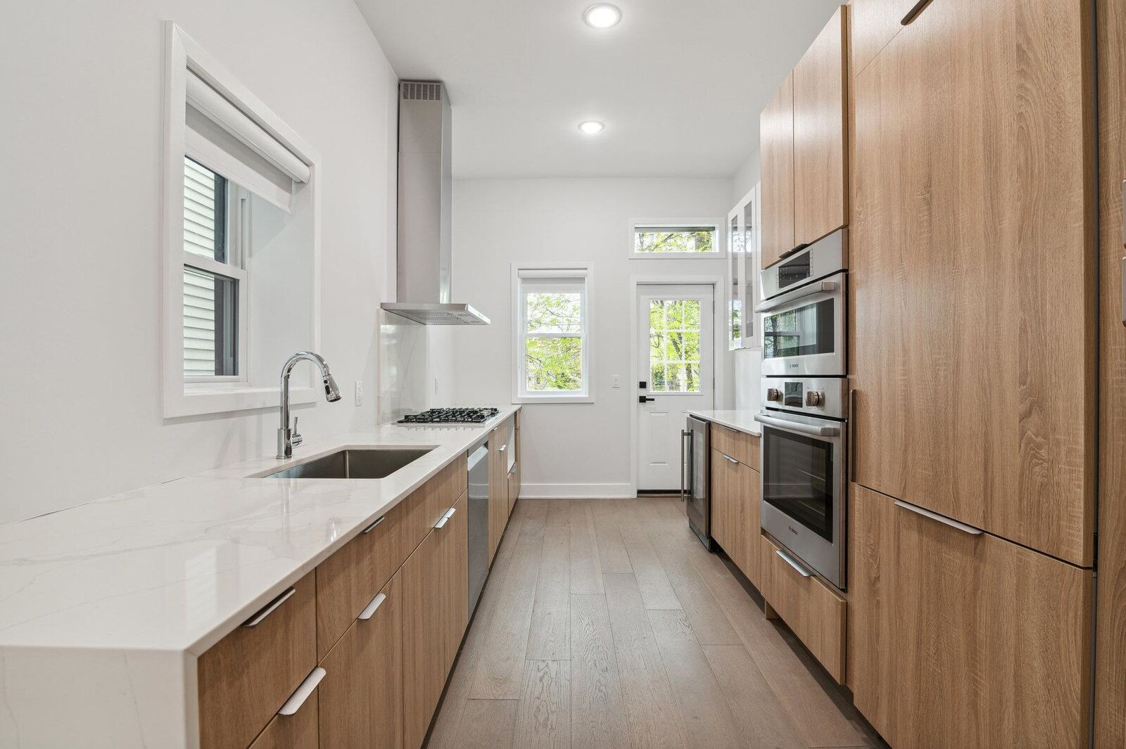 Property Photo:  36 Park St 2  NJ 07304 