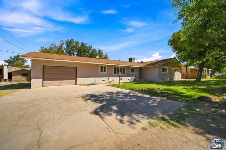 Property Photo: 1844 E Underwood Rd CA 92250