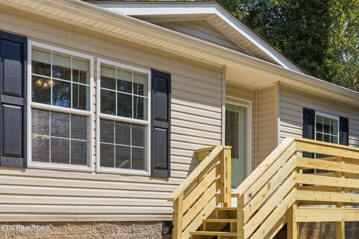 Property Photo: 414 Palmer St TN 37763