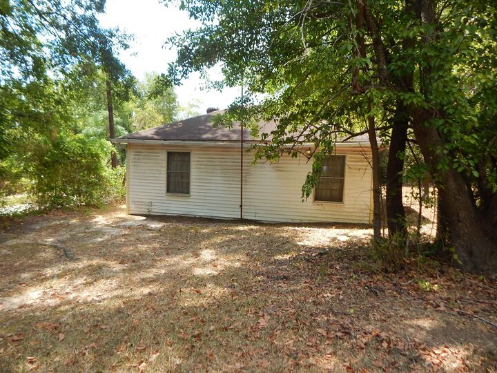 Property Photo: 715 Clark St. TX 75644