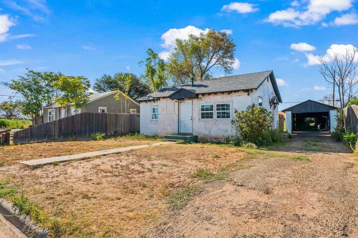 Property Photo:  1103 44th Street  TX 79412 