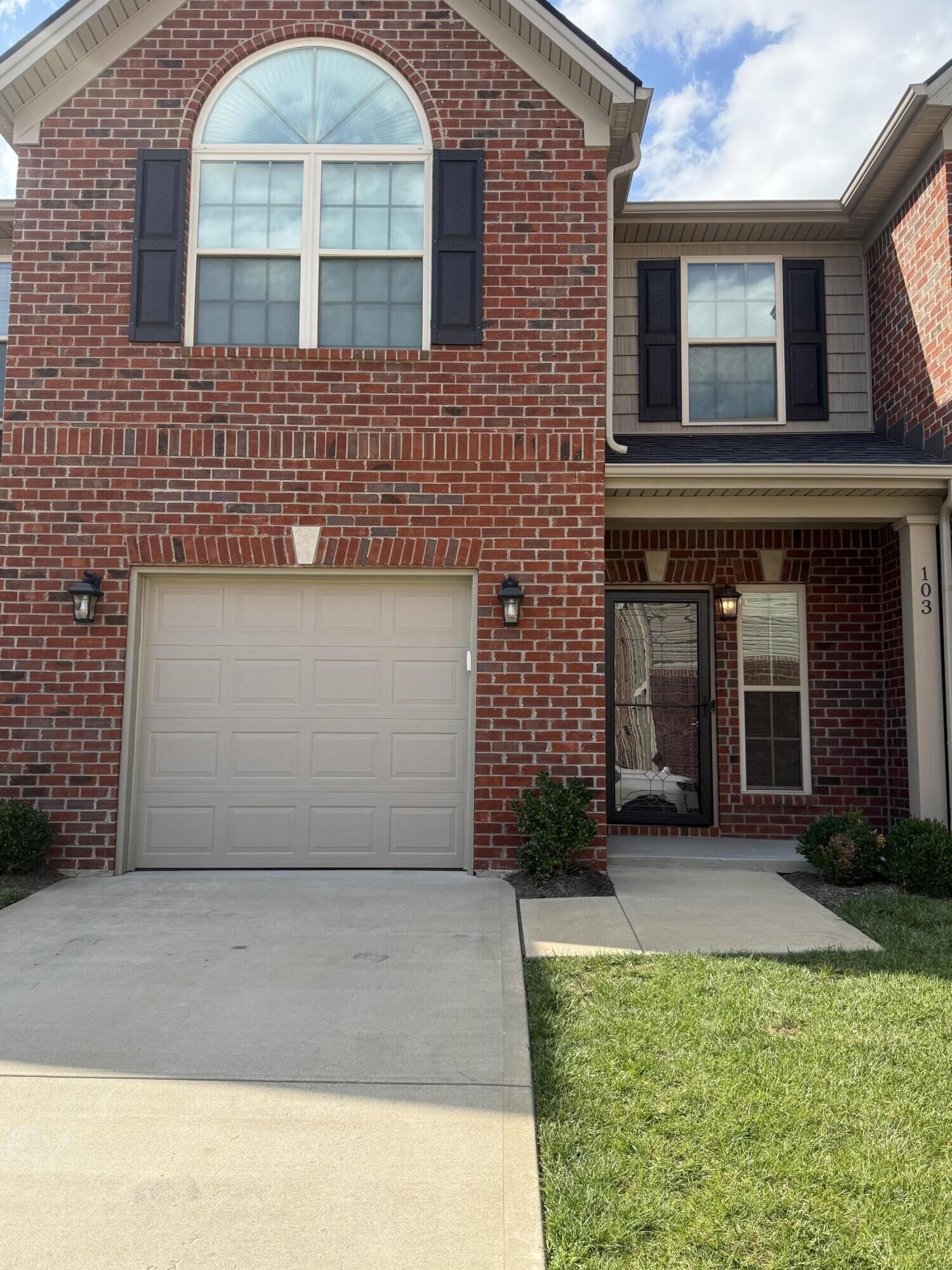 Property Photo: 312 Hannah Todd Place #103 KY 40509