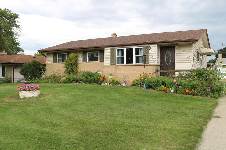 Property Photo:  N94w16478 Cumberland Rd  WI 53051 