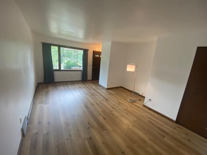 Property Photo:  1916 Kensington Dr  WI 53188 