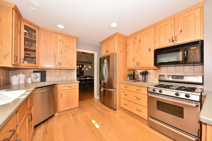 Property Photo:  5405 W Hillcrest Dr  WI 53092 