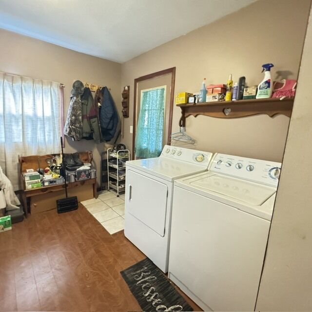 Property Photo:  924 N George Street  IL 61727 