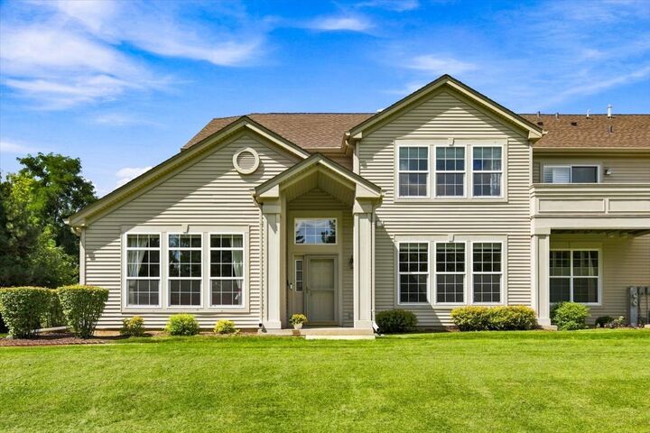Property Photo:  2503 Oak Drive 2503  IL 60118 
