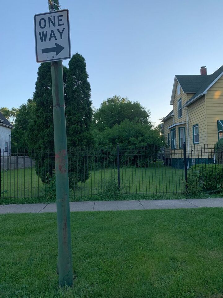 Property Photo: 312 N Lotus Avenue IL 60644