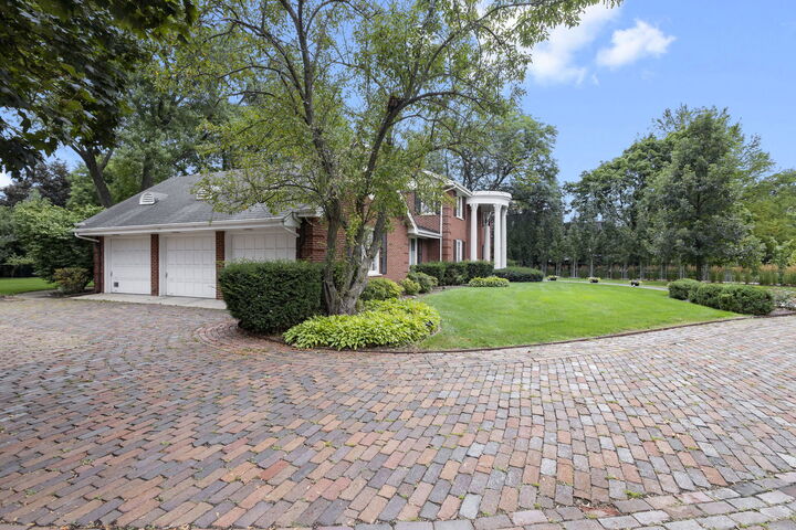 Property Photo:  32 Chatham Lane  IL 60523 
