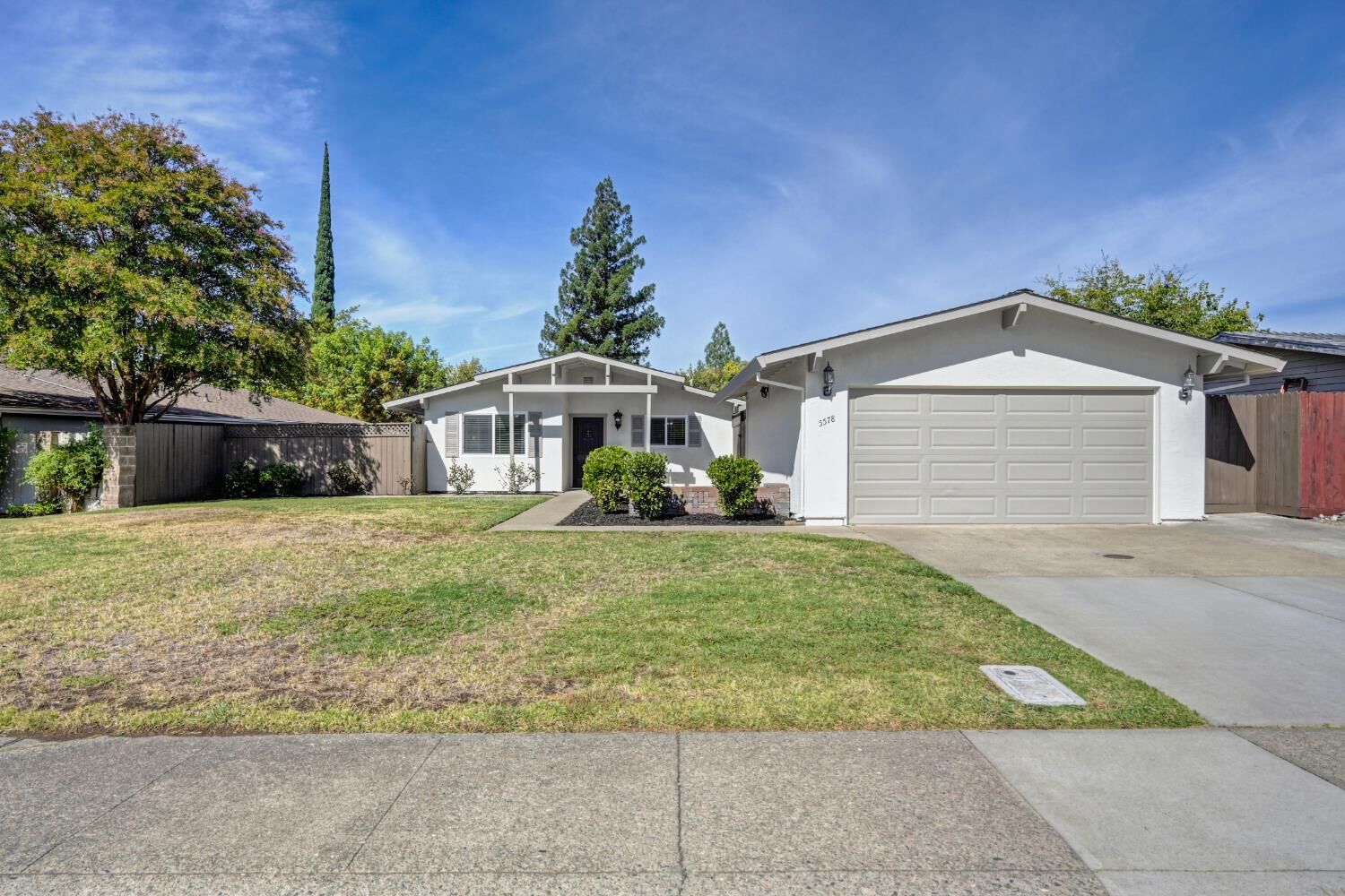 Property Photo: 5578 Coronado Way CA 95677
