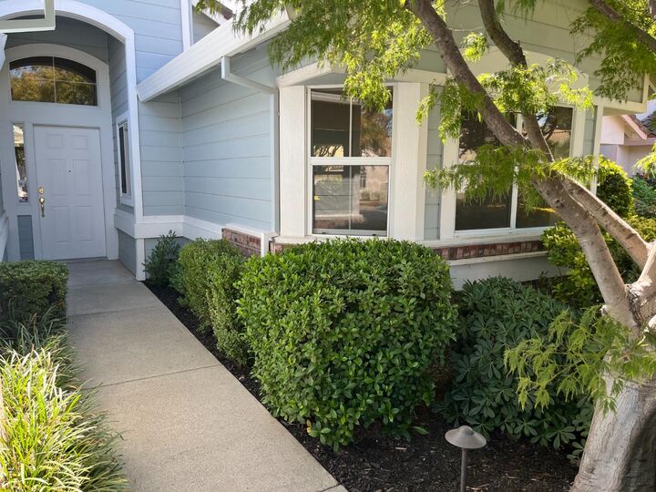 Property Photo: 5217 Angelrock Loop CA 95747