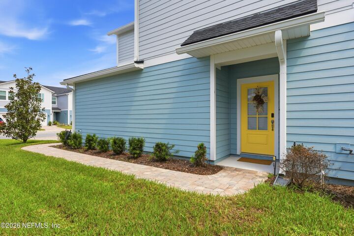 Property Photo:  47 Mellowood Lane  FL 32092 