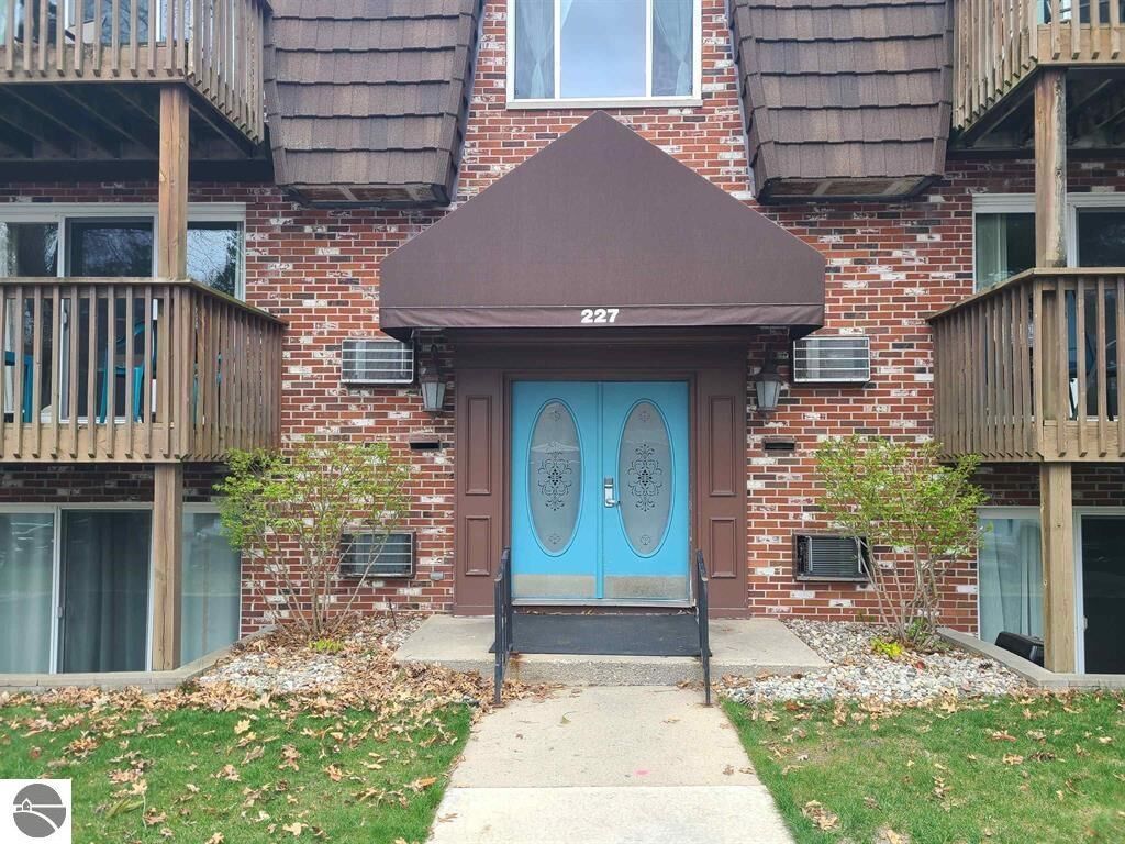 Property Photo:  227 Fair Street #3  MI 49686 