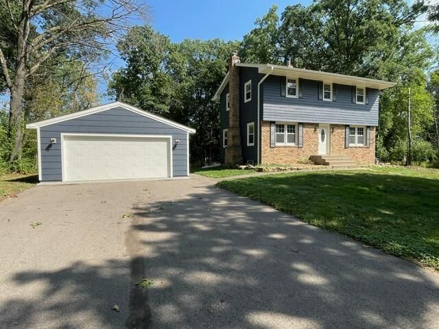 Property Photo:  928 Griffin Avenue  MN 55115 