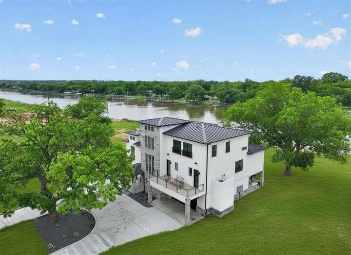 Property Photo:  1046 River Ranch Lane  TX 76087 