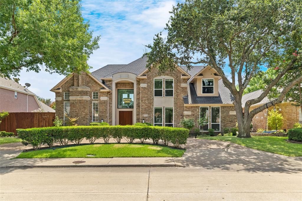 Property Photo: 5112 Spyglass Drive TX 75287