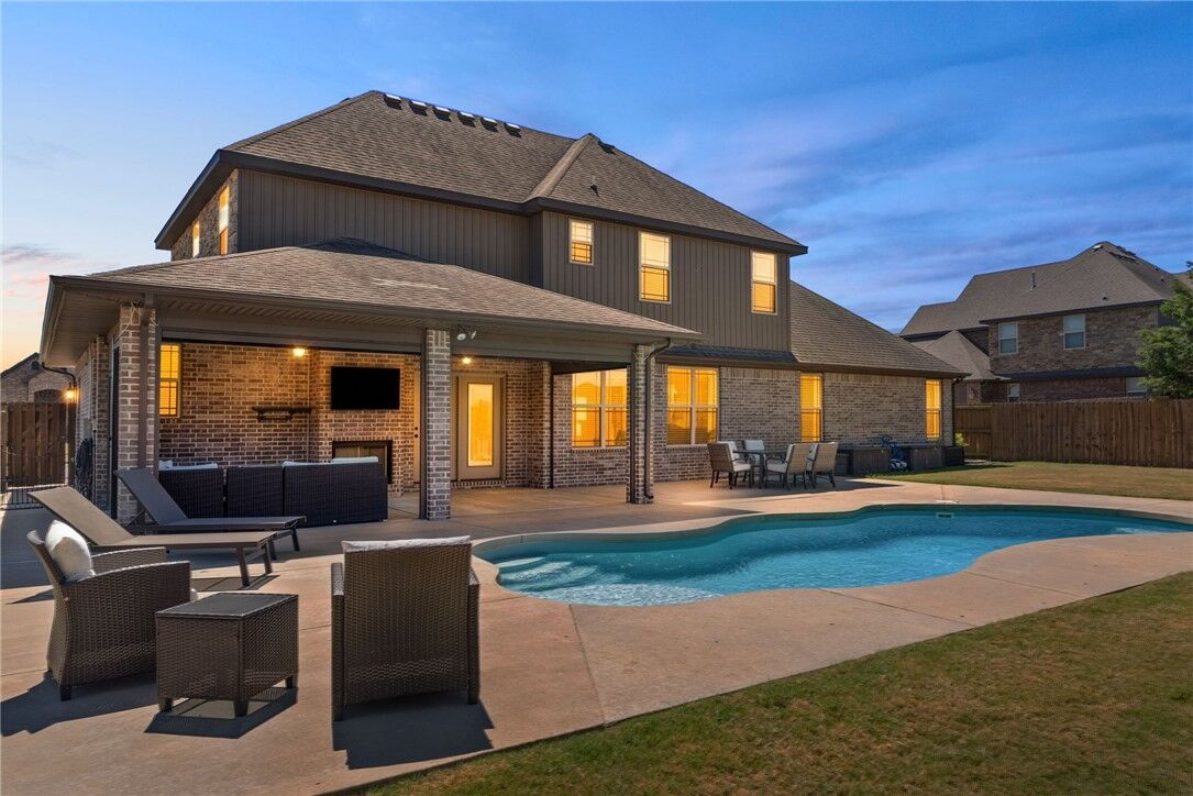 Property Photo: 1703 W Gilligan Avenue AR 72758