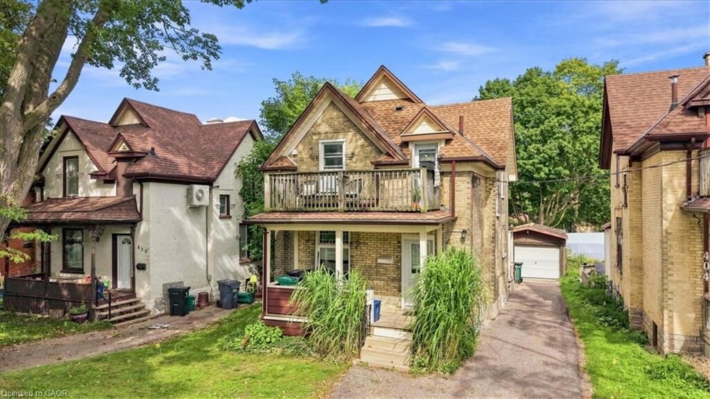 Property Photo:  406 Duke Street W  ON N2H 3Y5 