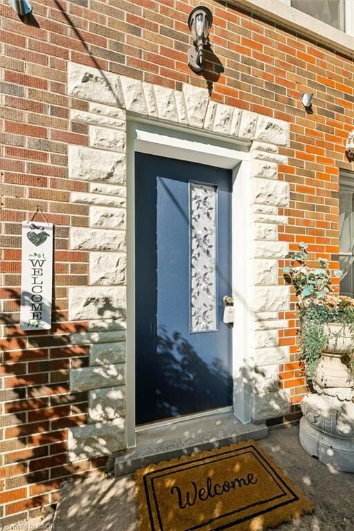 Property Photo: 786 Stirling Avenue S ON N2M 3K3