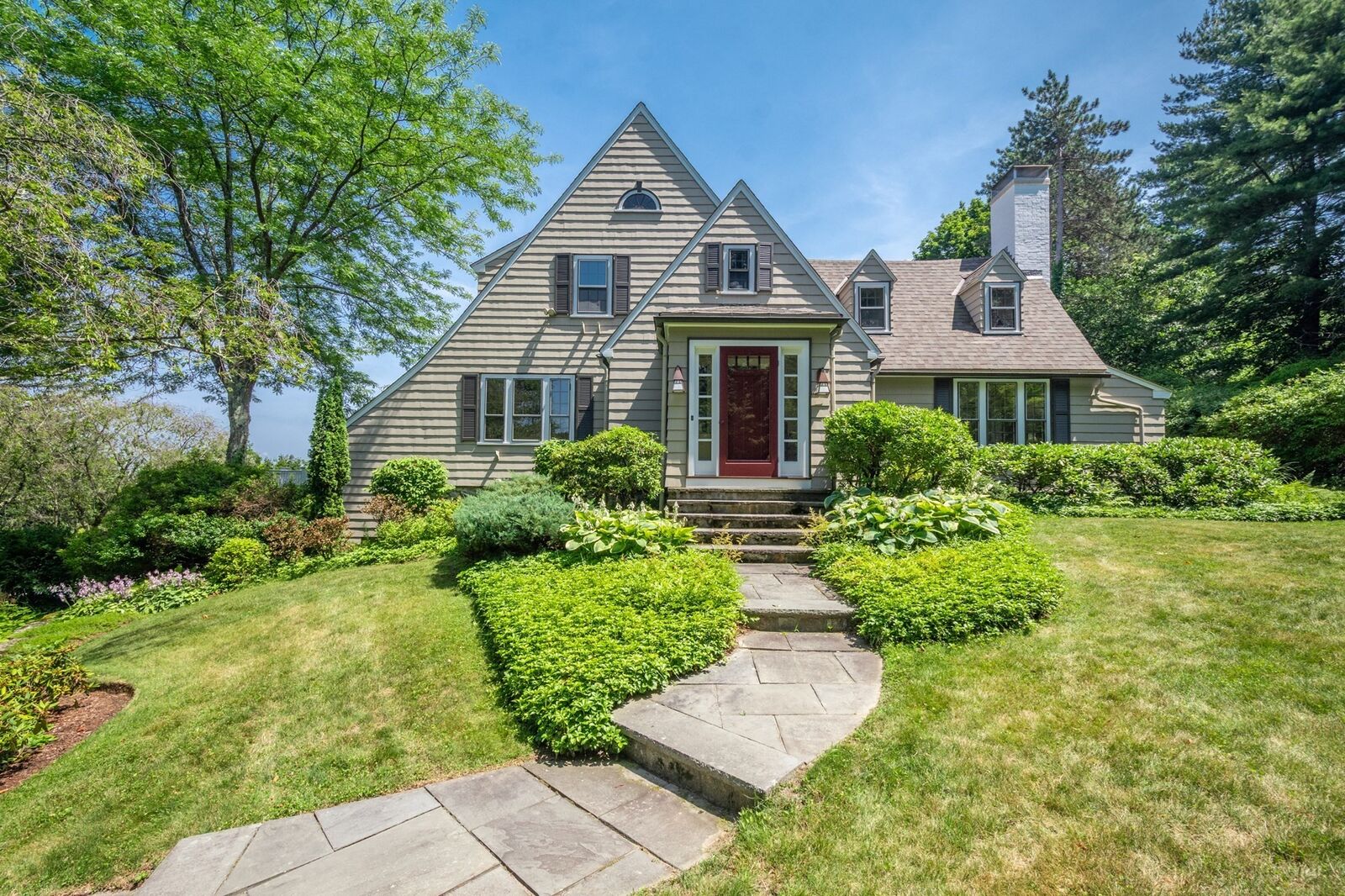 Property Photo:  9 Hilliard Road  MA 01773 