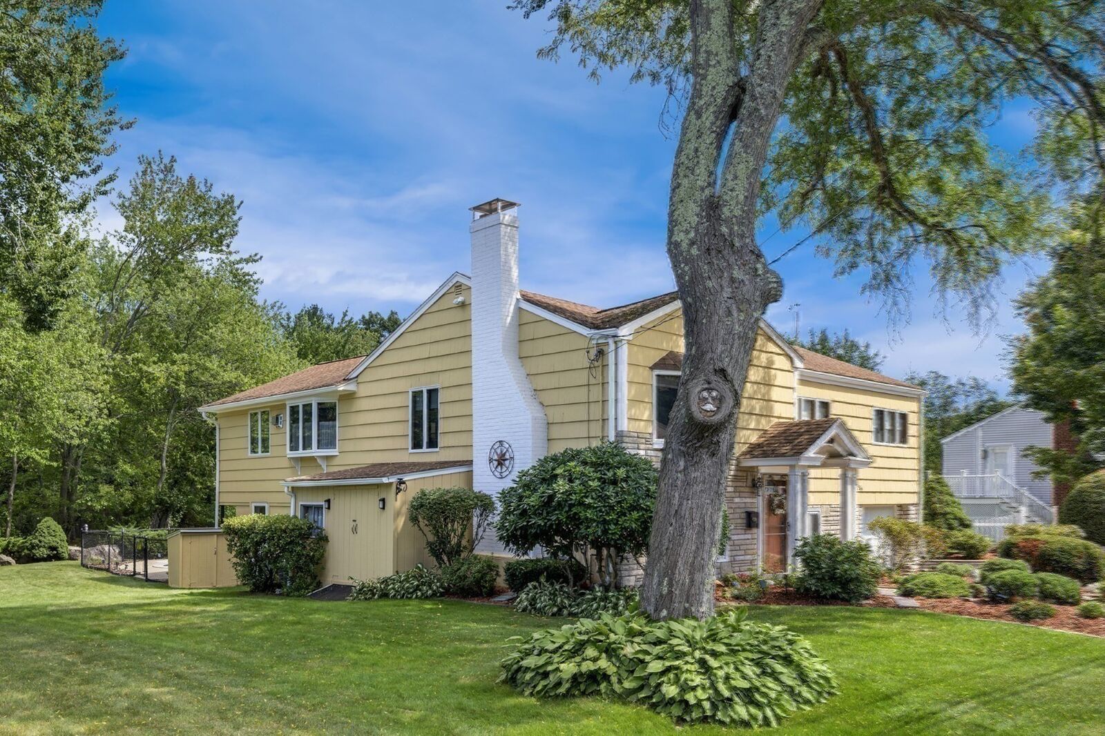Property Photo:  12 Carpenter Road  MA 01940 