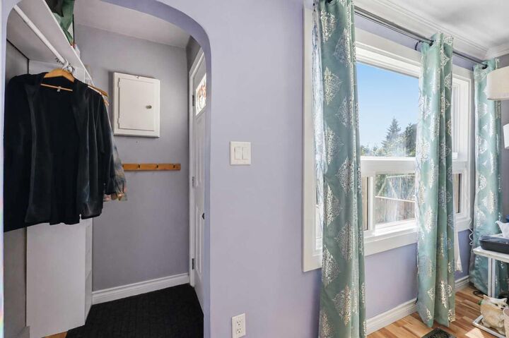 Property Photo:  5928 51 Avenue  AB T4N 4H9 