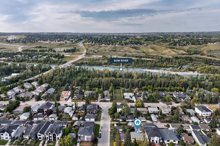 Property Photo: 8344 47 Avenue NW AB T3B 1Z7