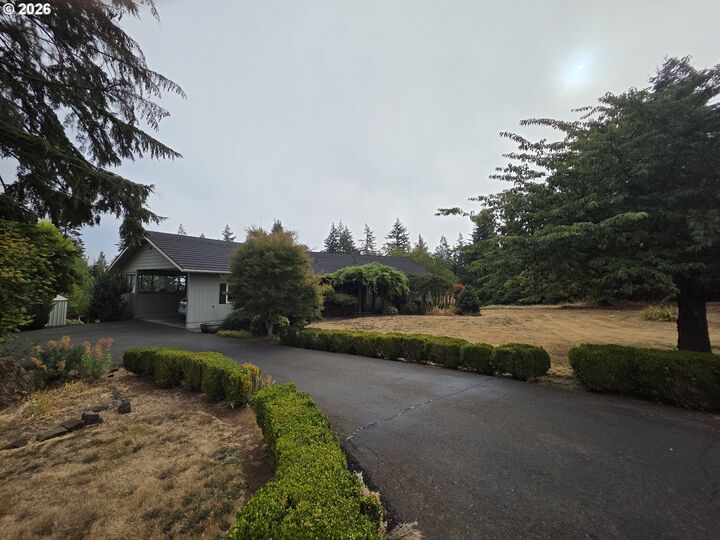 Property Photo:  3780 Victor Point Rd NE  OR 97381 