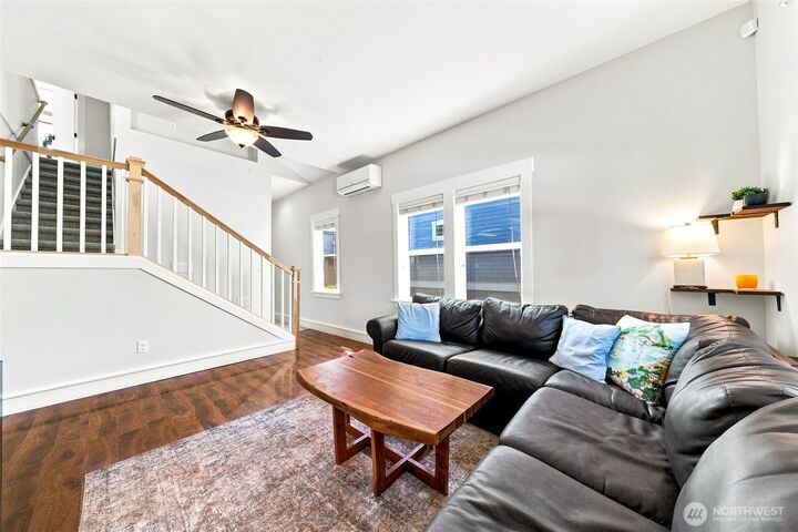 Property Photo:  316  Sydney Avenue N  WA 98045 