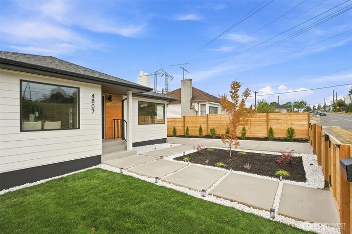 Property Photo: 4807 15th Avenue S WA 98108