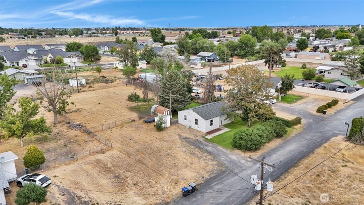 Property Photo:  1212 W Concord Avenue  WA 98837 