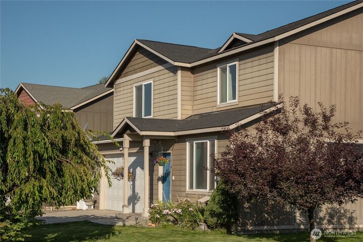 Property Photo: 1511 E Seattle Avenue WA 98926