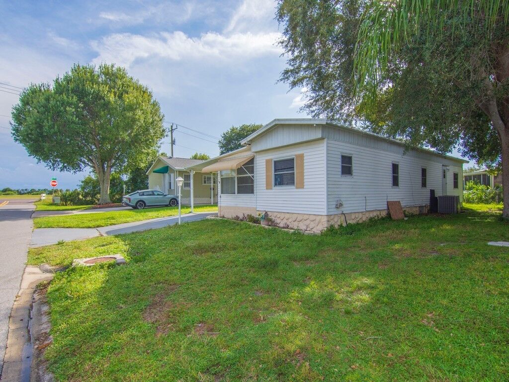Property Photo:  703 Lark Drive  FL 32976 
