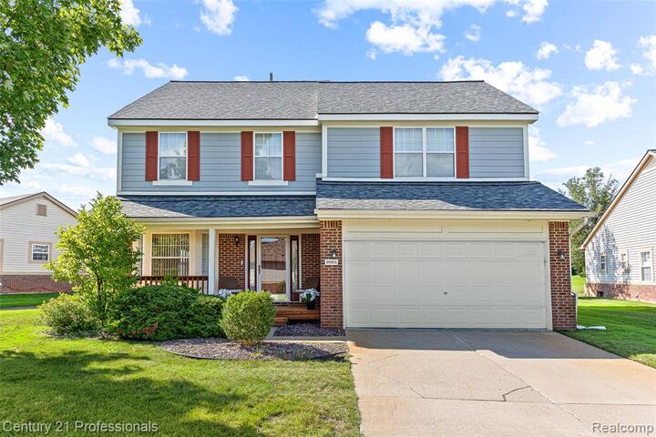 Property Photo:  30924 Tanglewood Drive  MI 48377 