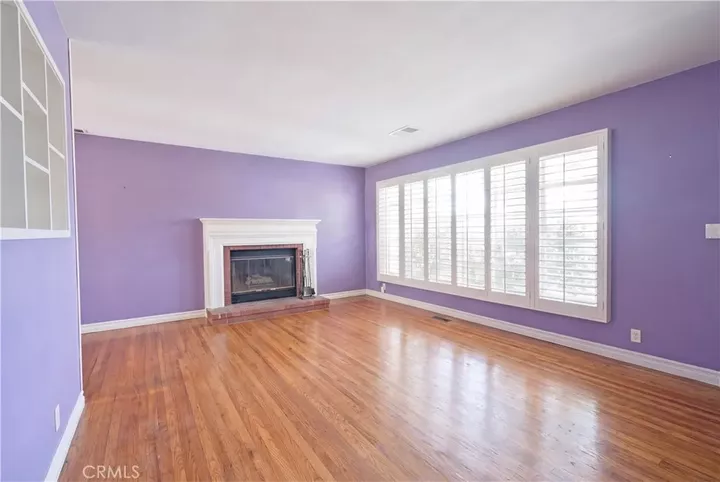 Property Photo:  7032 Encino  CA 91406 
